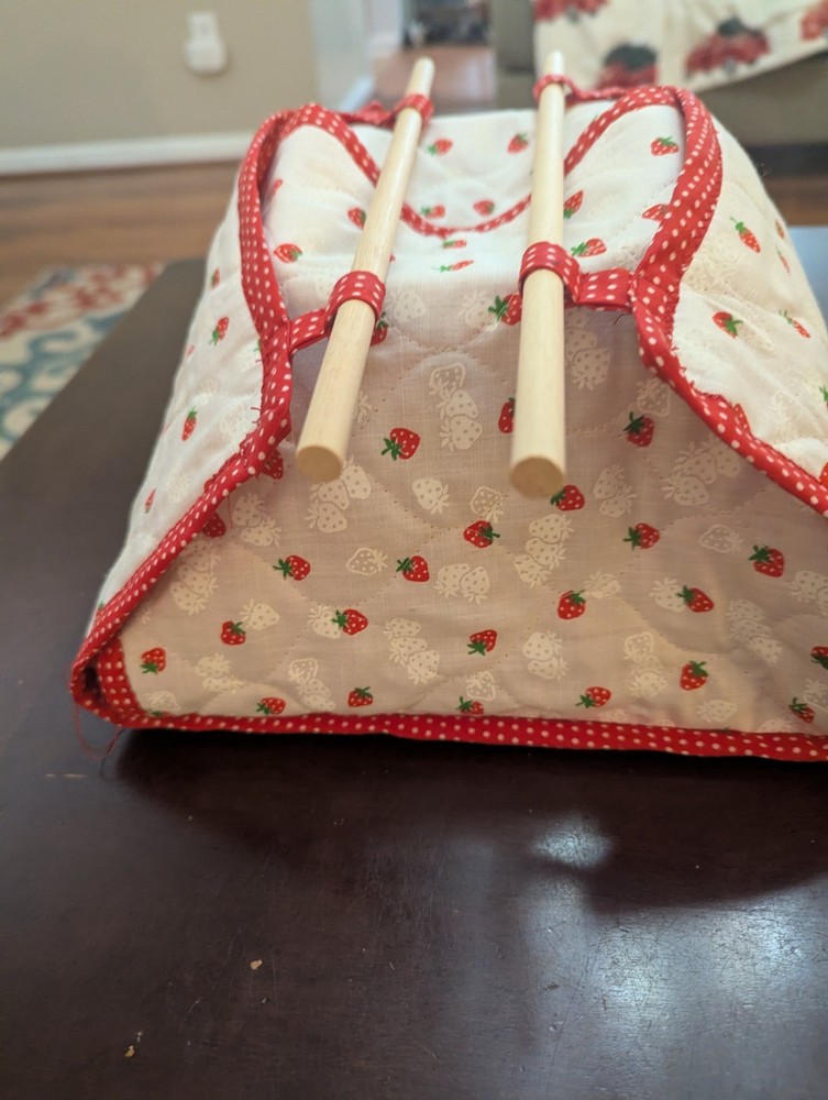 Strawberry Printed Pot Holder Carrier