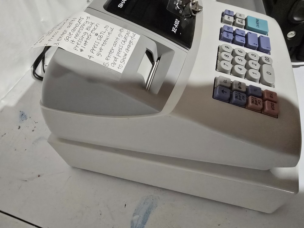 Sharp XE-A102 Electronic Cash Register With Keys See Description
