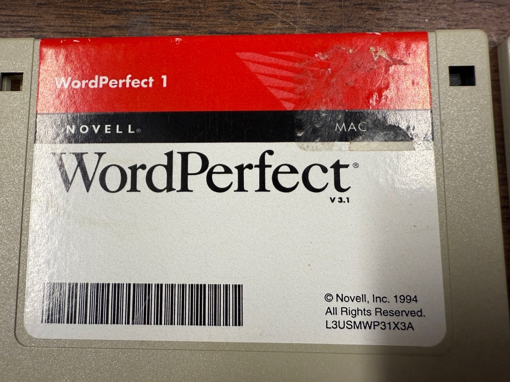 Vintage Macintosh software : Word Perfect v3.1