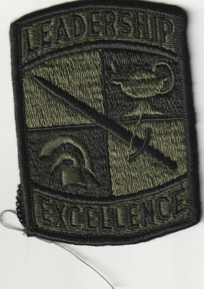 VINTAGE U.S. ARMY PATCH - LEADERSHIP EXCELLENCE - ROTC