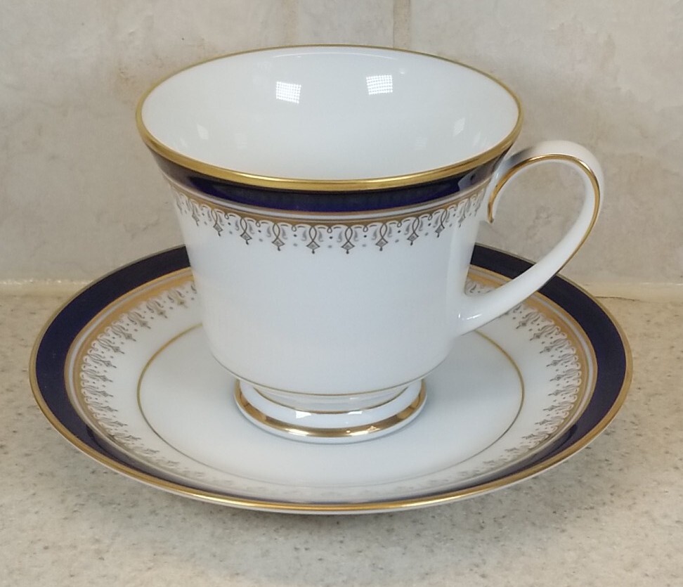 Legacy by Noritake Grand Monarch Pattern Oval Platter 5 pc. Place Setting EC!