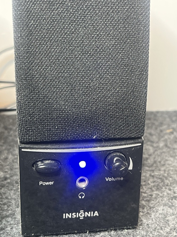 Insignia Computer Speakers 2.0 Desktop Wired Audio 3.5mm Tested