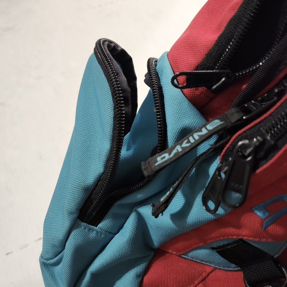 Dakine Mission 25L Red Blue Backpack