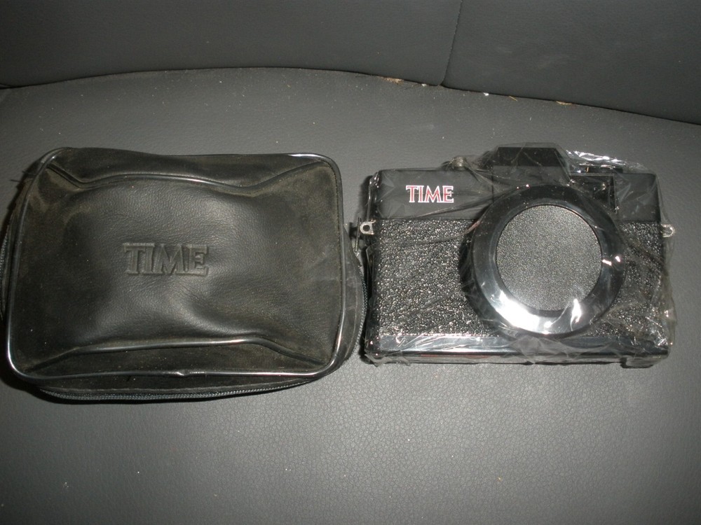 NEW Time 33MM Camera in Black Case