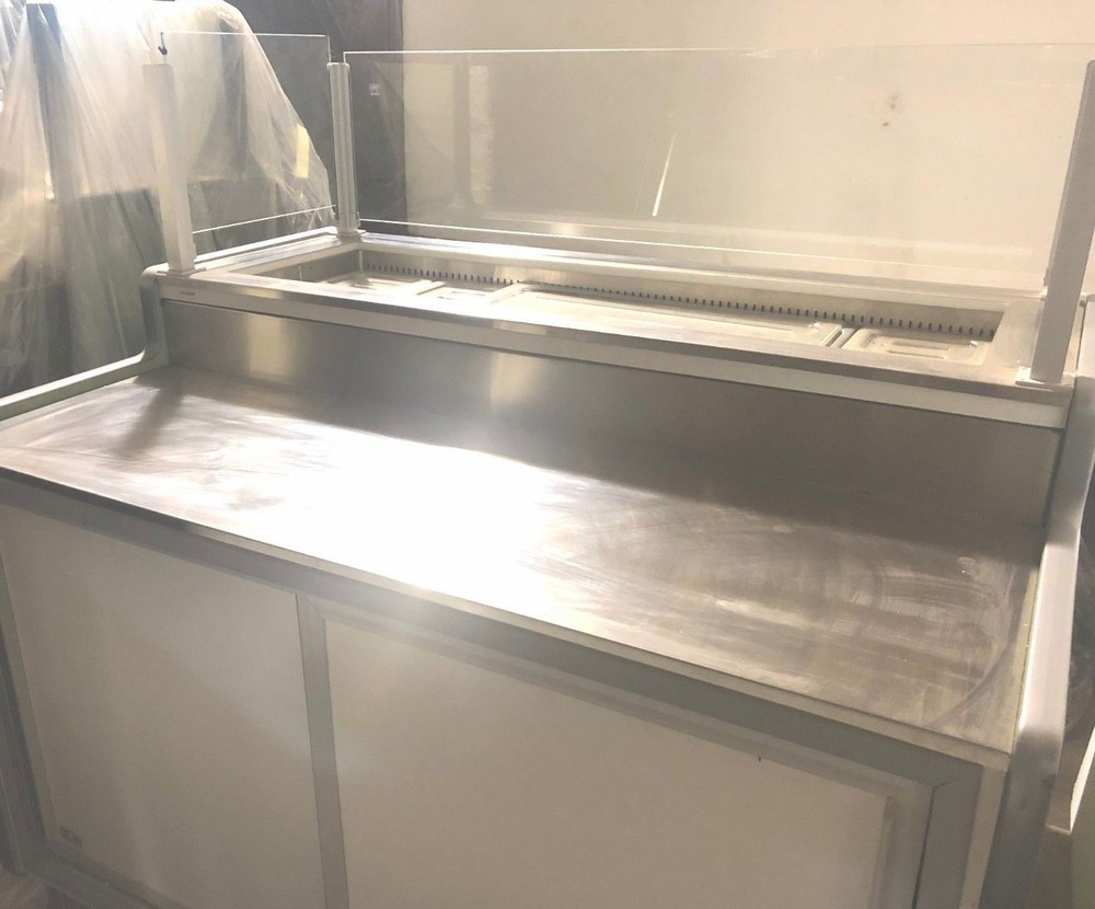 Very Nice 4' Commercial Prep / Refrigerated Self-Service Case