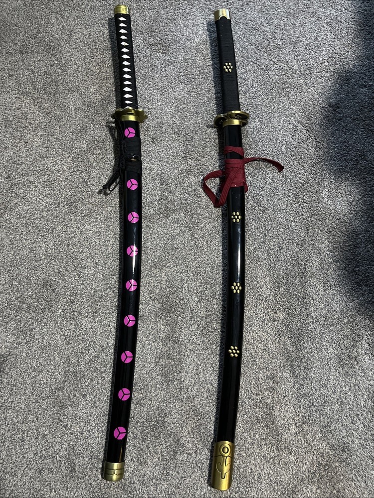 TWO SHARP REPLICA KATANAS  (SEE DESC)
