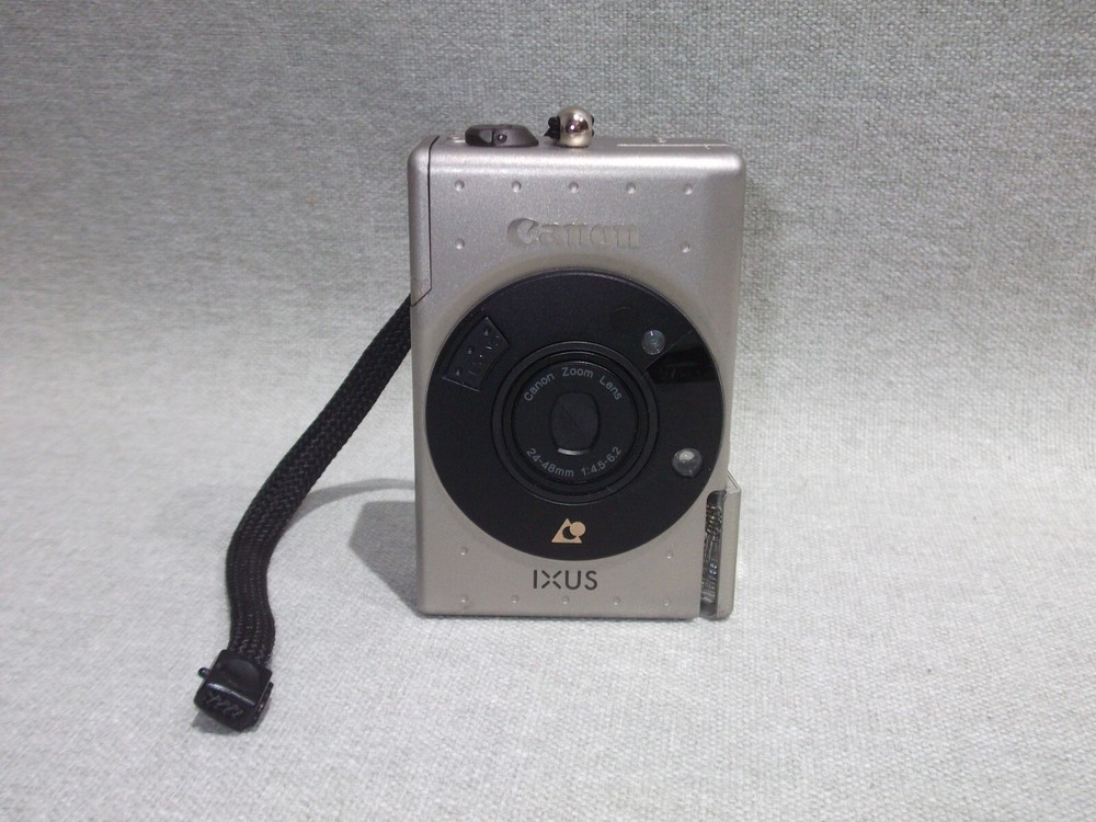 Canon IXUS Compact Digital Camera - Please Read Description