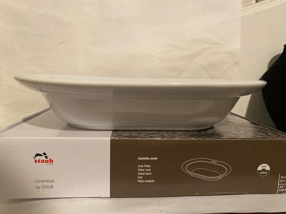 STAUB ceramic DINNERWARE 10” Oval Serving Dish platter , white NIB LAST ONE