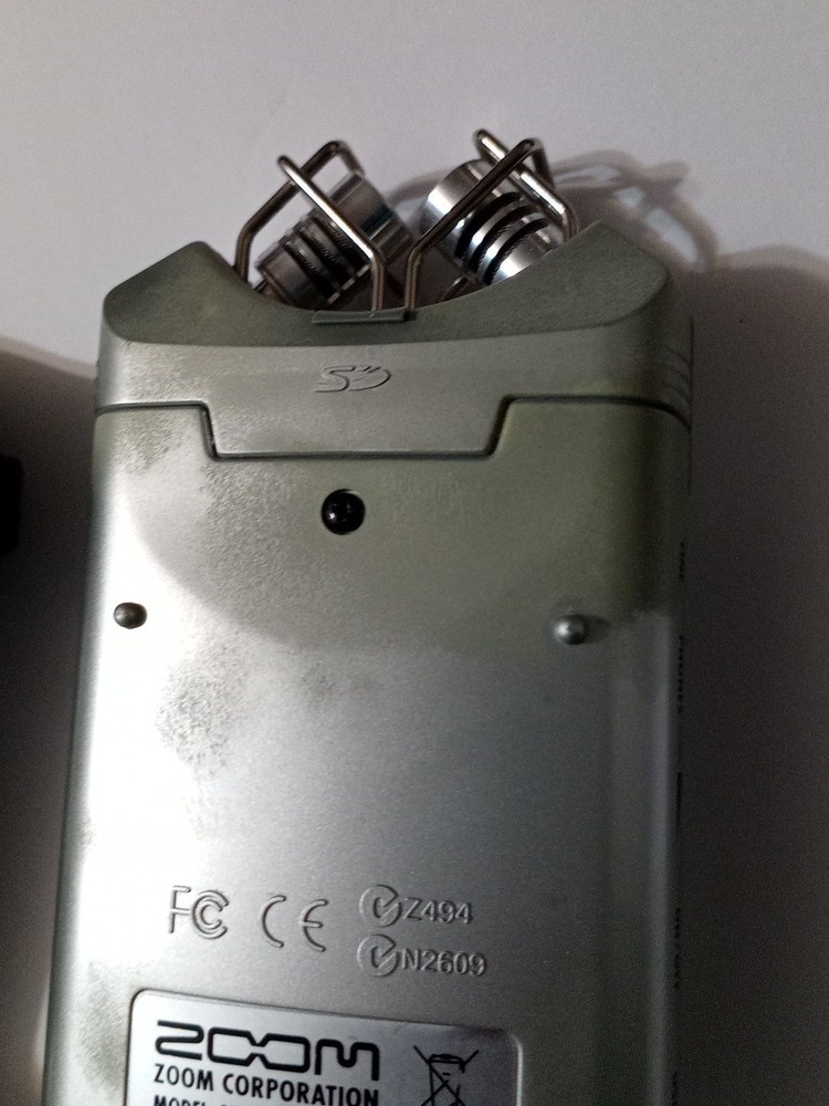 Zoom H4 Handy Digital Recorder + power adapter case memory .