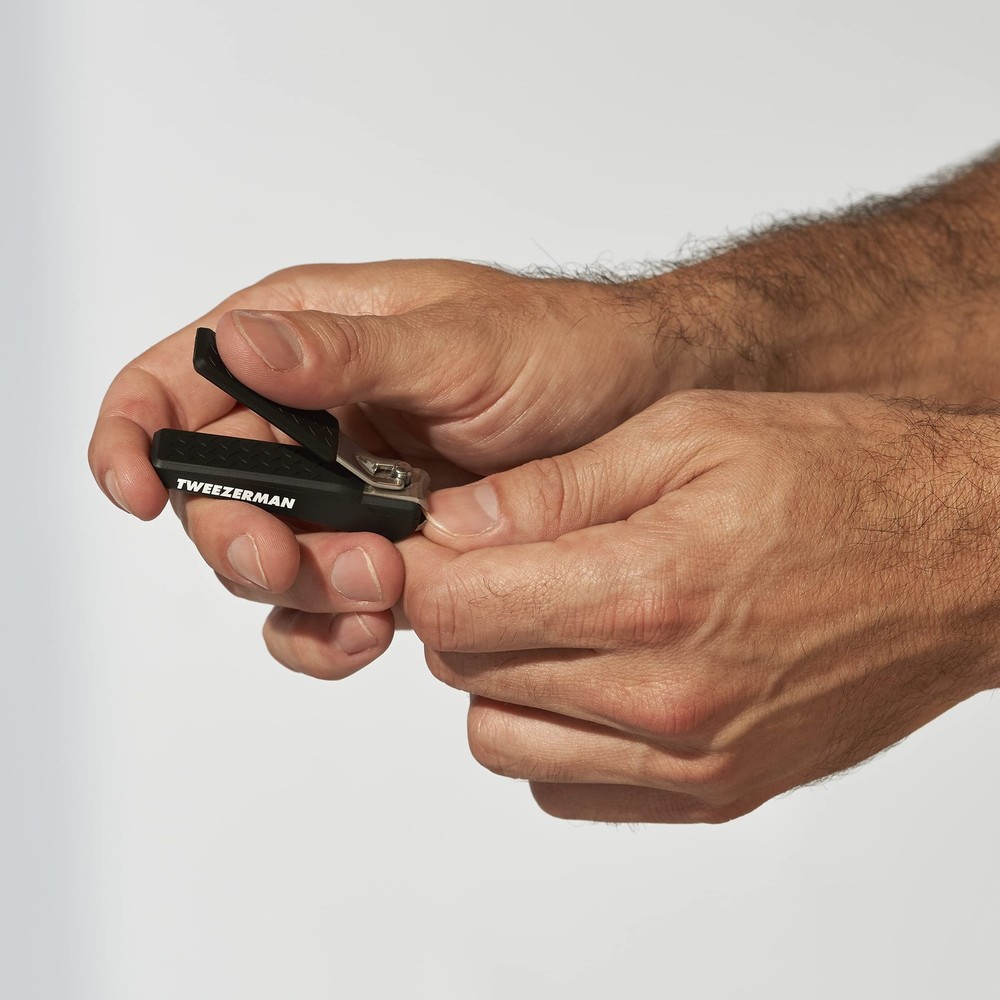 Durable Black Nail Clipper with Textured Handle for Precise Fingernail Care