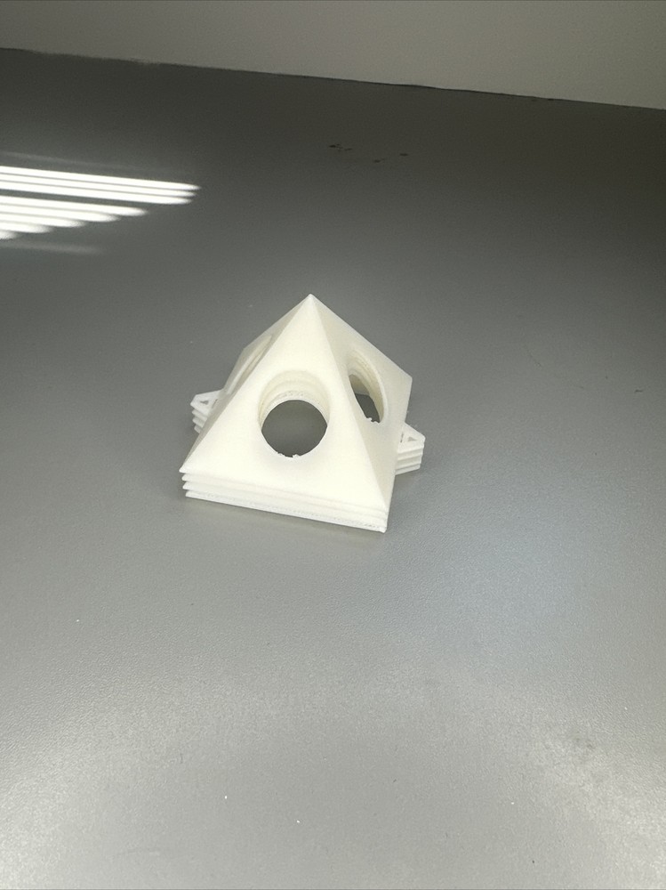 3D Printed Paint Triangles - Essential Paint Tools for Artists - Pyramid Stands