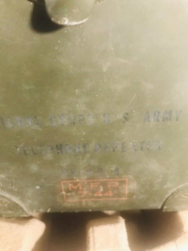 MILITARY TELEPHONE REPEATER ( BOX ONLY)