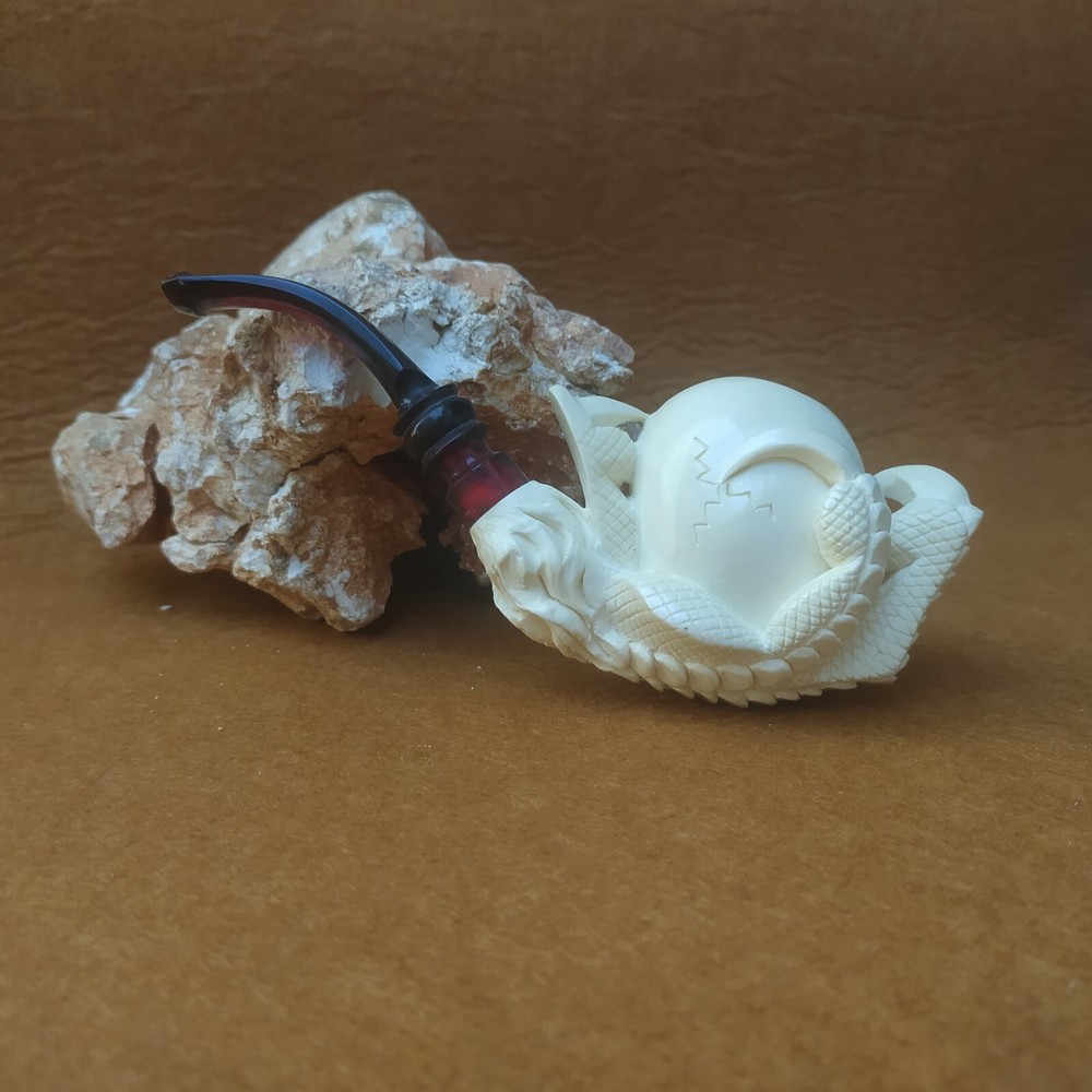 Eagle Claw and Egg Meerschaum Pipe