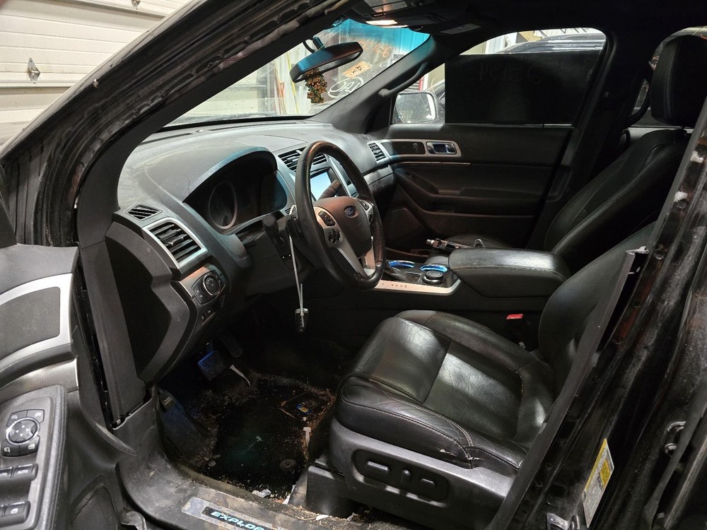 Used Infotainment Display fits: 2014 Ford Explorer Front display 8`` screen ID D