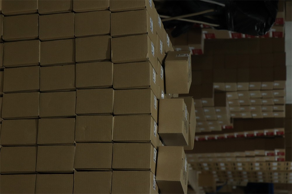 Micro800 2 PT Analog Output Module 2080-OF2 /A 2080OF2