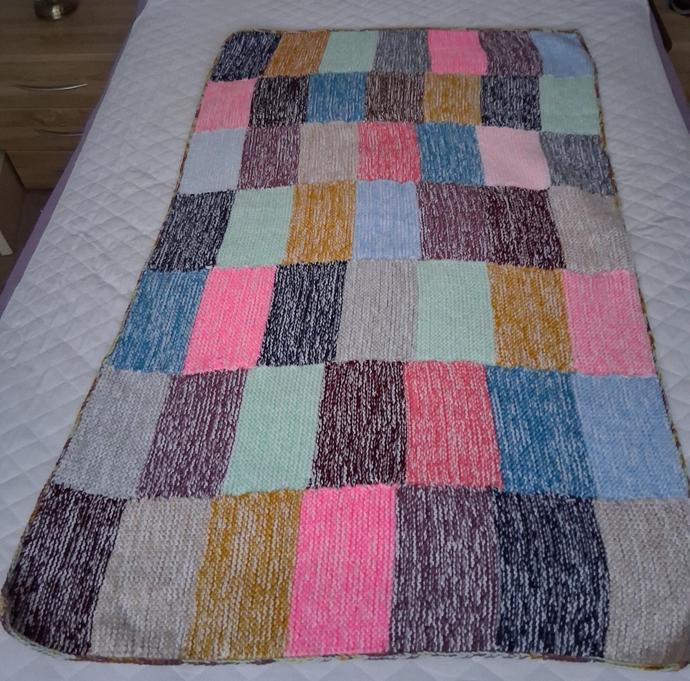 HANDKNITTED BLANKETS  MULTICOLOURED BRAND NEW