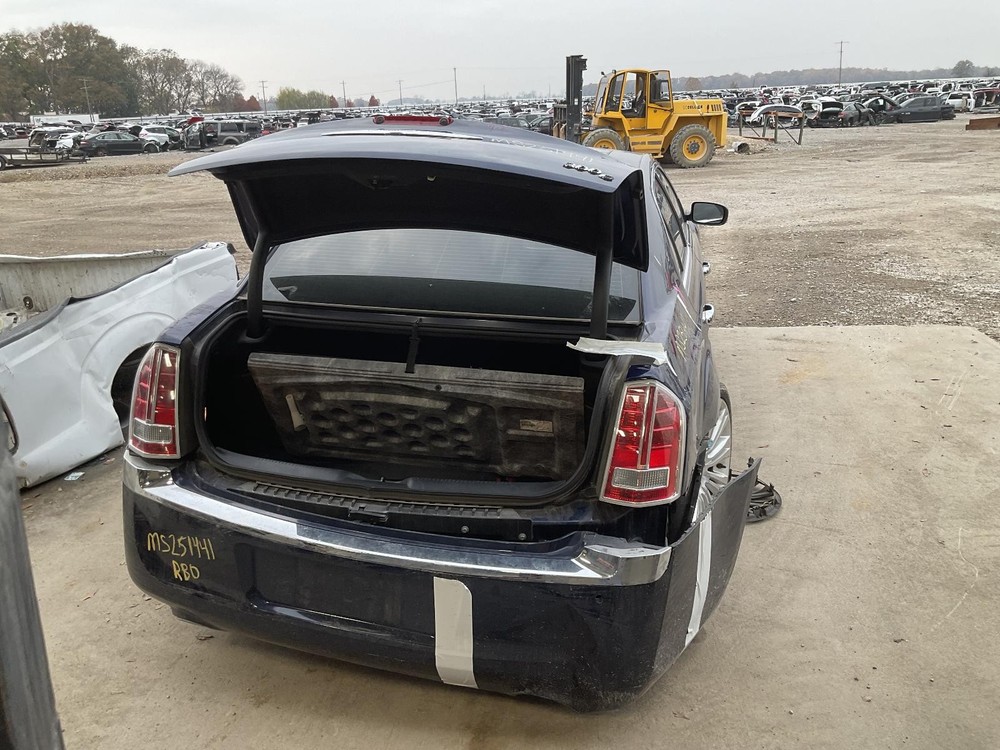 Used Blind Spot Detection System Warning Control Module fits: 2014 Chrysler 300