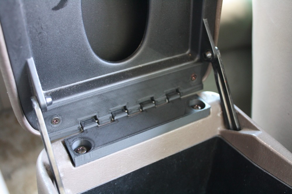 1999-2001 Camry Center Console Hinge Replacement