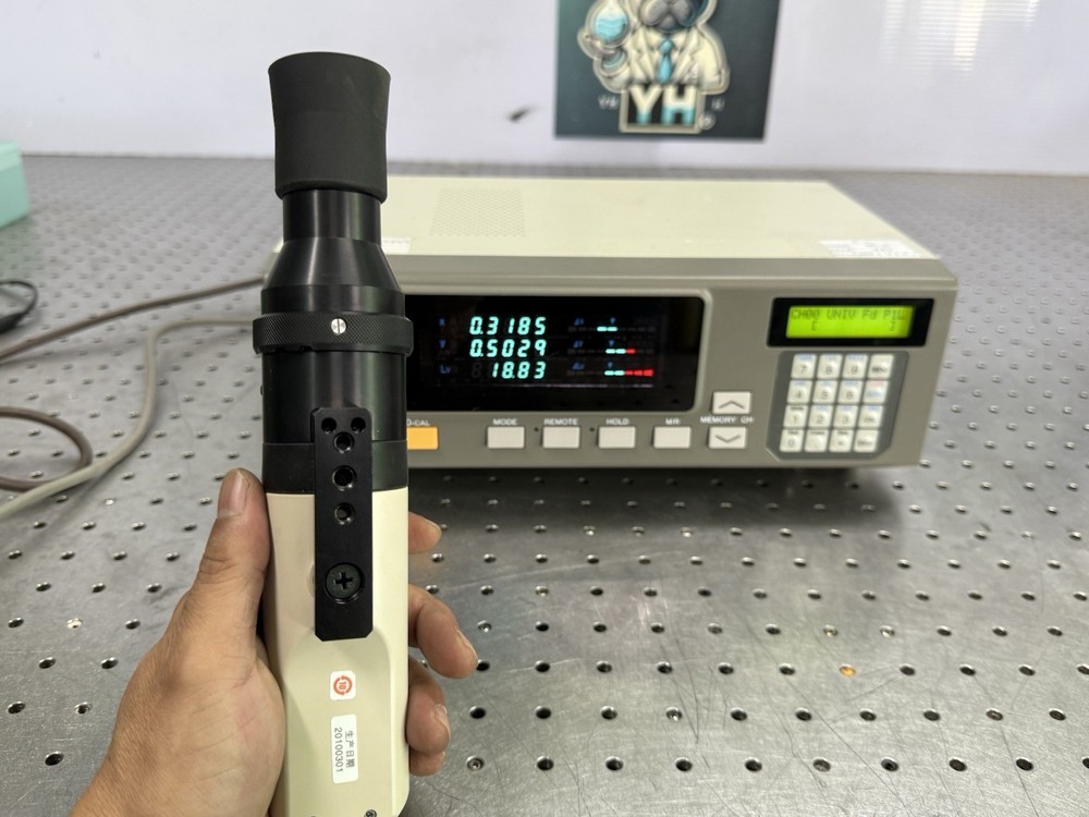 Konica Minolta CA-210 Color Analyzer + CA-P12 Probe – Power On, Values OK