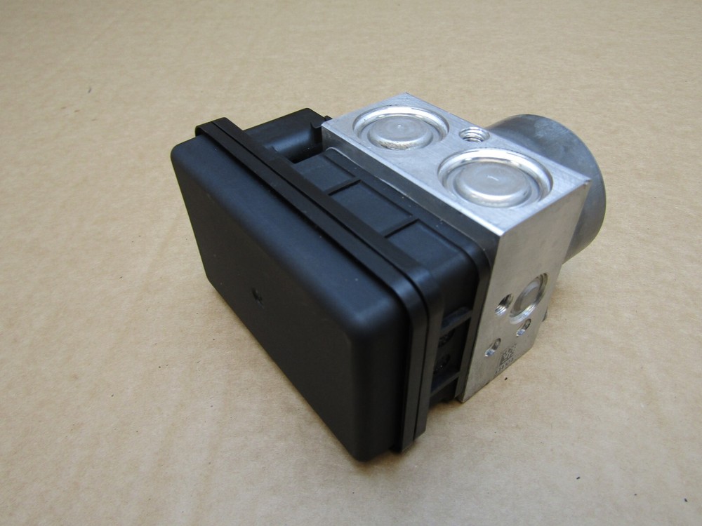 Piaggio Medley 125 2020 15,966 miles ABS control unit module (14901)