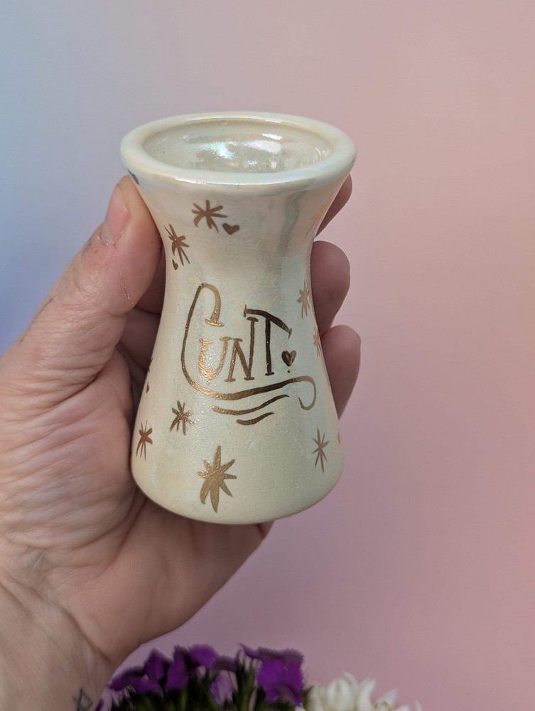 Cunty Bud Vase W/Opalescent