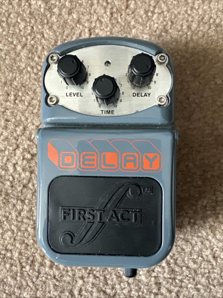 First Act Delay Pedal MX530