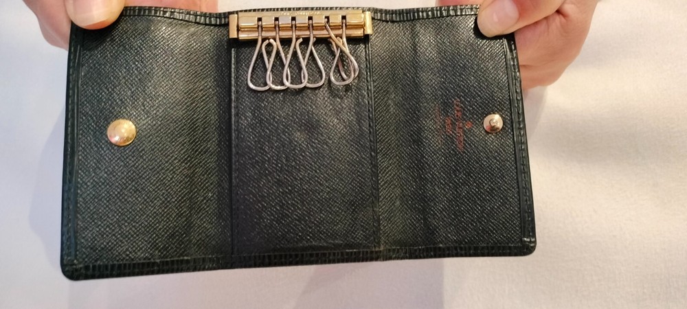 Louis Vuitton epi 6 Men's Keychain