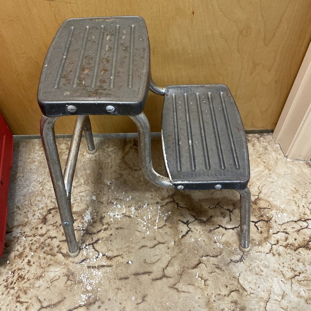 Griswold Two Step Stool Vintage Rusty Primitive Missing Nonskid Rubber ￼