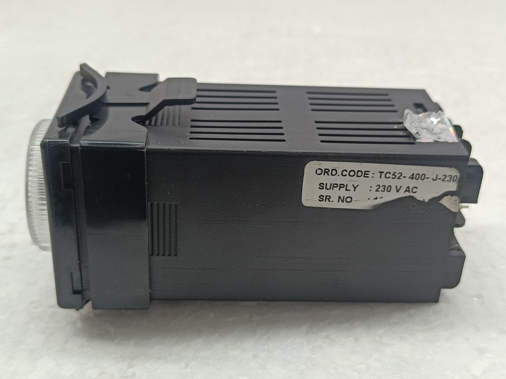 NEW Selec Temperature Controller - TC52 - TC52HP