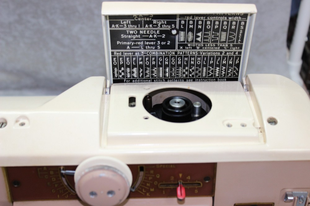 Singer Sewing Machine 401 Slant O Matic with Attachments