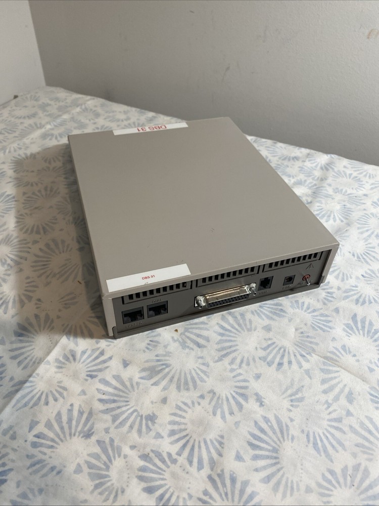 Paradyne Comsphere 3810 Plus External Modem 3980-A2-201 Rev 10 Tested - Working