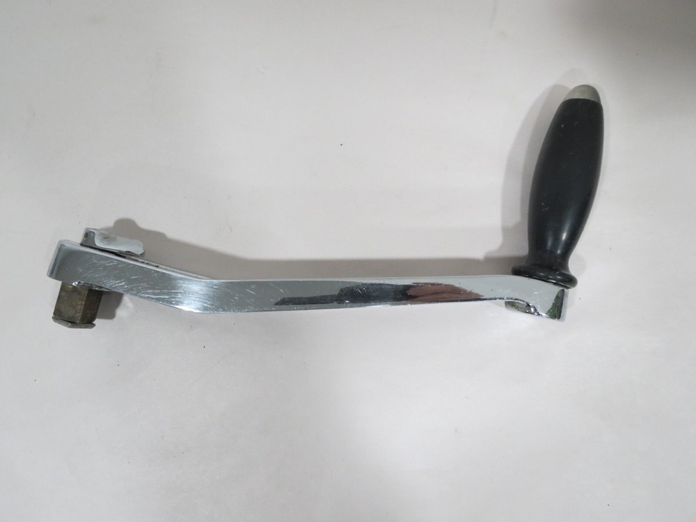 BARIENT 11" LOCKING WINCH HANDLE CHROME W/ BLACK HANDLE