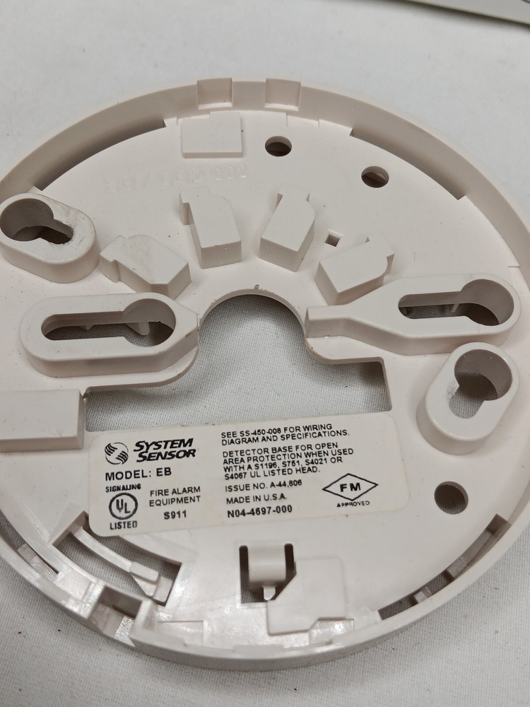 FIKE SYSTEM SENSOR EB BASE 4″ PLUG-IN DETECTOR BASES L01-1069-001 *Wrong Box*