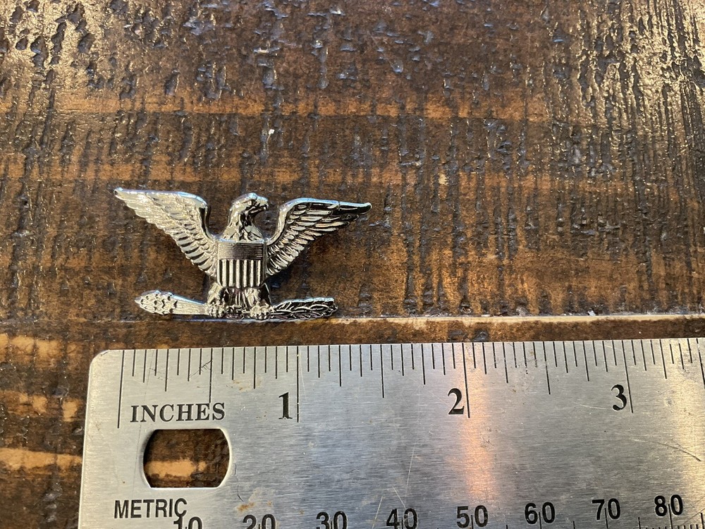 ORIGINAL POST WWII SHOULDER SIZED STERLING COLONEL RANK EAGLE USMC MARKED
