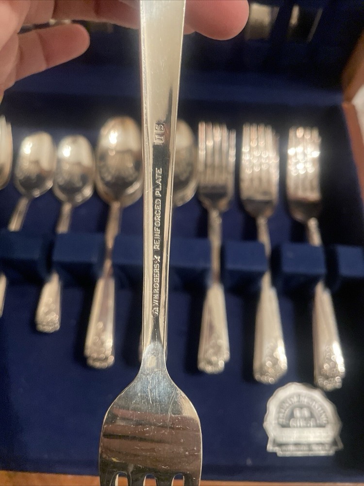 WM Rogers IS Reinforced Silver Plate Starlight Silverware Flatware