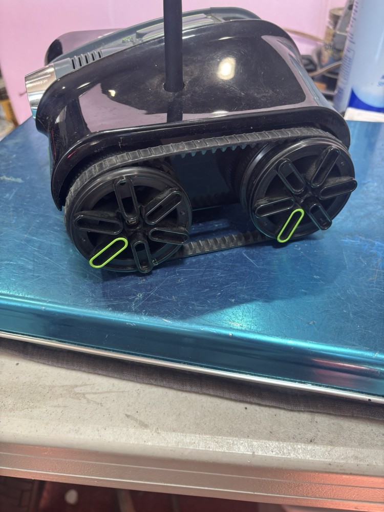 Brookstone Wireless Rover 2.0 Tank Camera Untested as is how is.