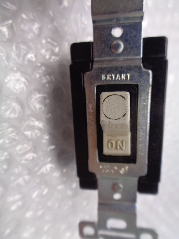 BRYANT 20A 120-277V.A.C SWITCH NSNP