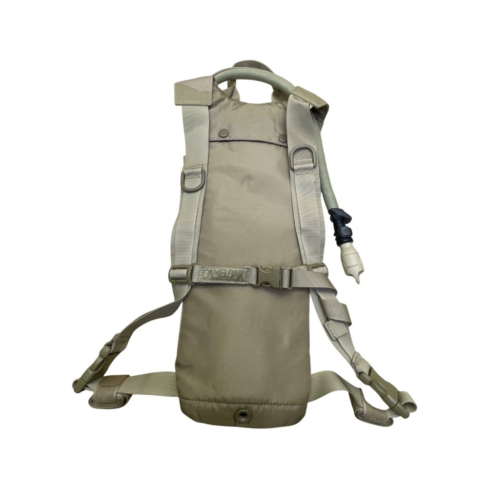 CamelBak Maximum Gear Desert Camo Nylon With Adjustable Straps Hydration Pack 3L