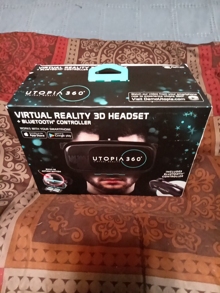Utopia 360 Virtual Reality 3D Headset + Bluetooth Controller New In Box