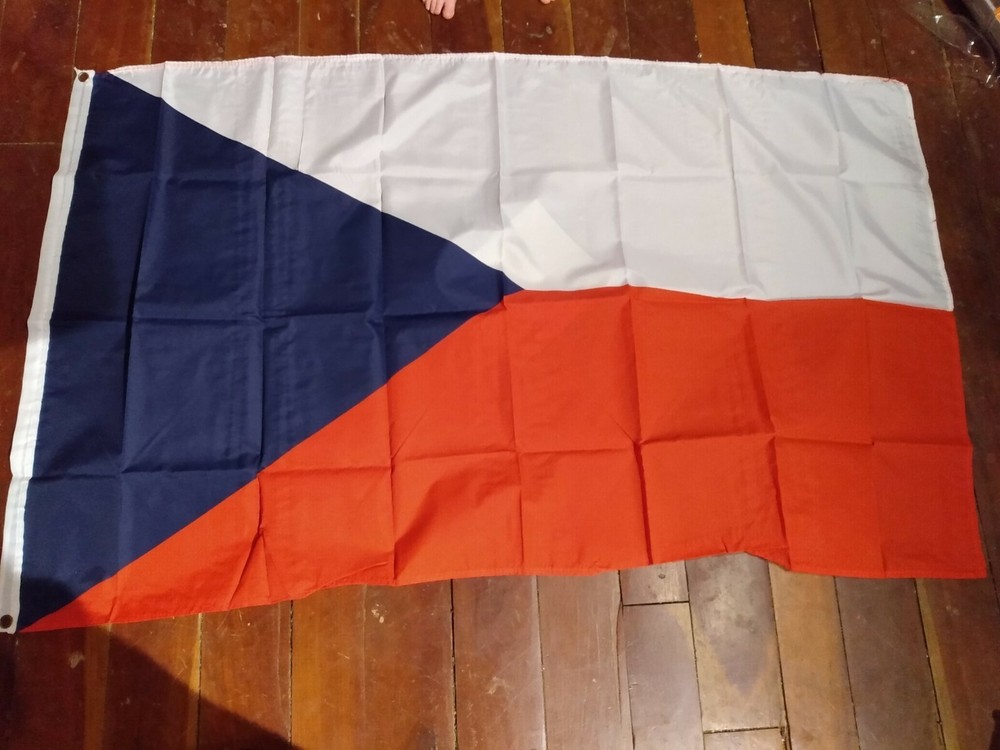 Czechoslovakia 3 X 5  flag new