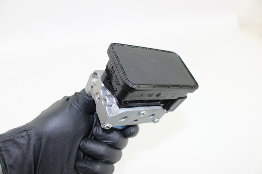 13-15 Honda CBR500R Abs Control Module Pump