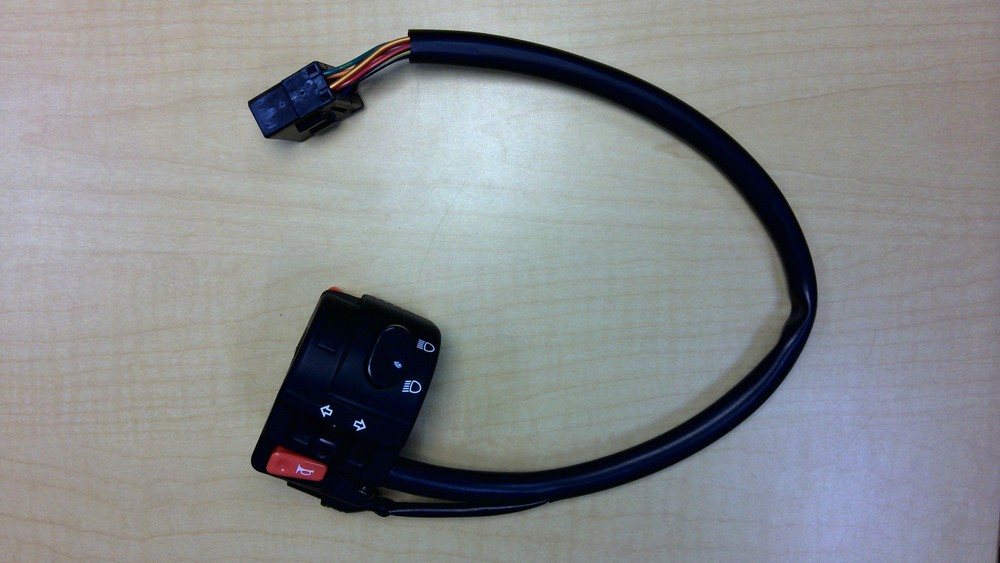 Triumph T2040274 - Left Hand Handlebar Light Switch Assembly