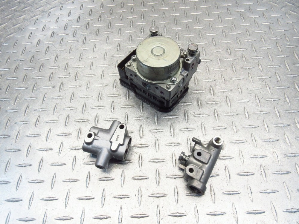 2015 13-16 Triumph Trophy 1215 SE ABS Brake Pump Module Control Delay