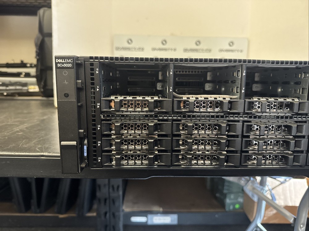 Dell EMC SCV3020 storage array + Caddies **NO DRIVES