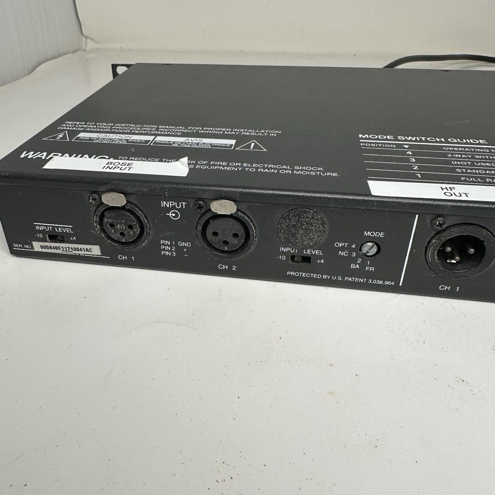 Bose 402C II Systems Controller Crossover Rack Unit Powers On Tested Light