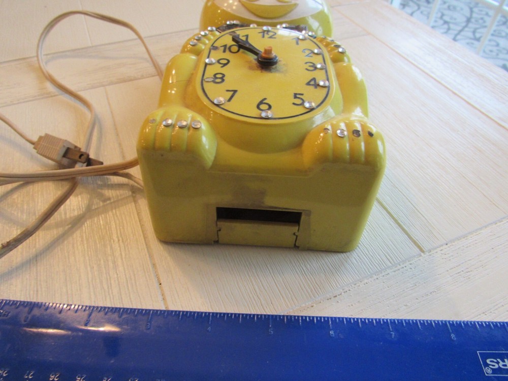 Antique Kit Cat Clock Electric Yellow