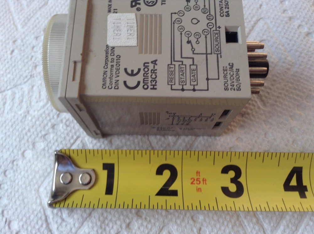 Omron H3CR-A Timer