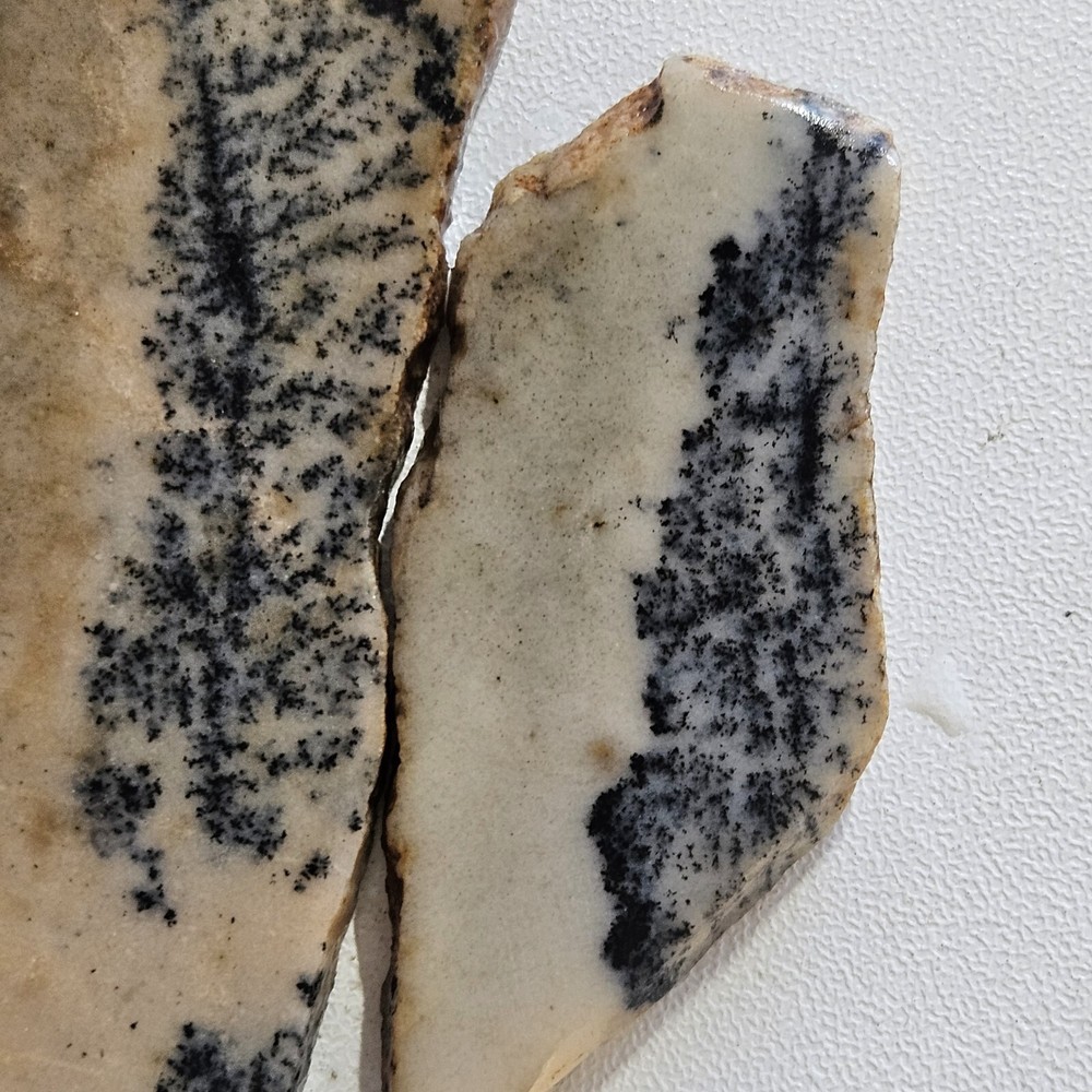 Agate With Dendrites Three Lapidary Slabs 52 Grams