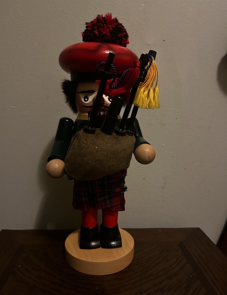 Steinbach Nutcracker 15" Scottish Bagpiper