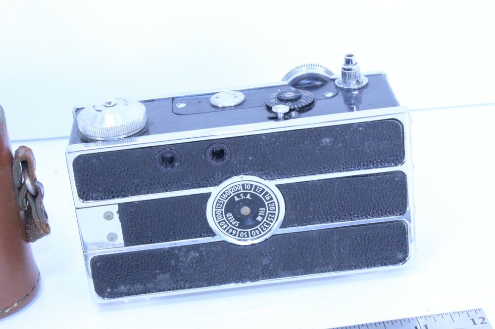 Vintage Argus C3 Brick Rangefinder Camera With Case